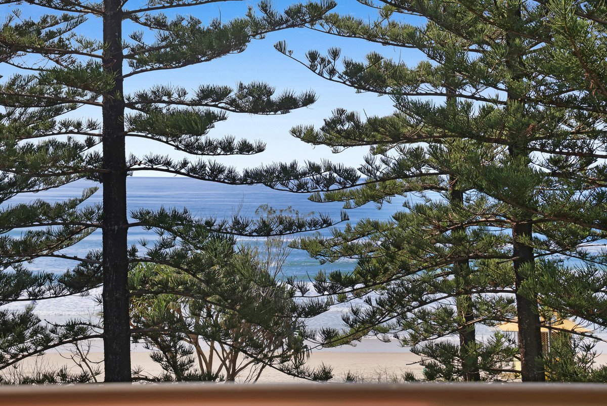 4/164 The Esplanade Burleigh Heads 17