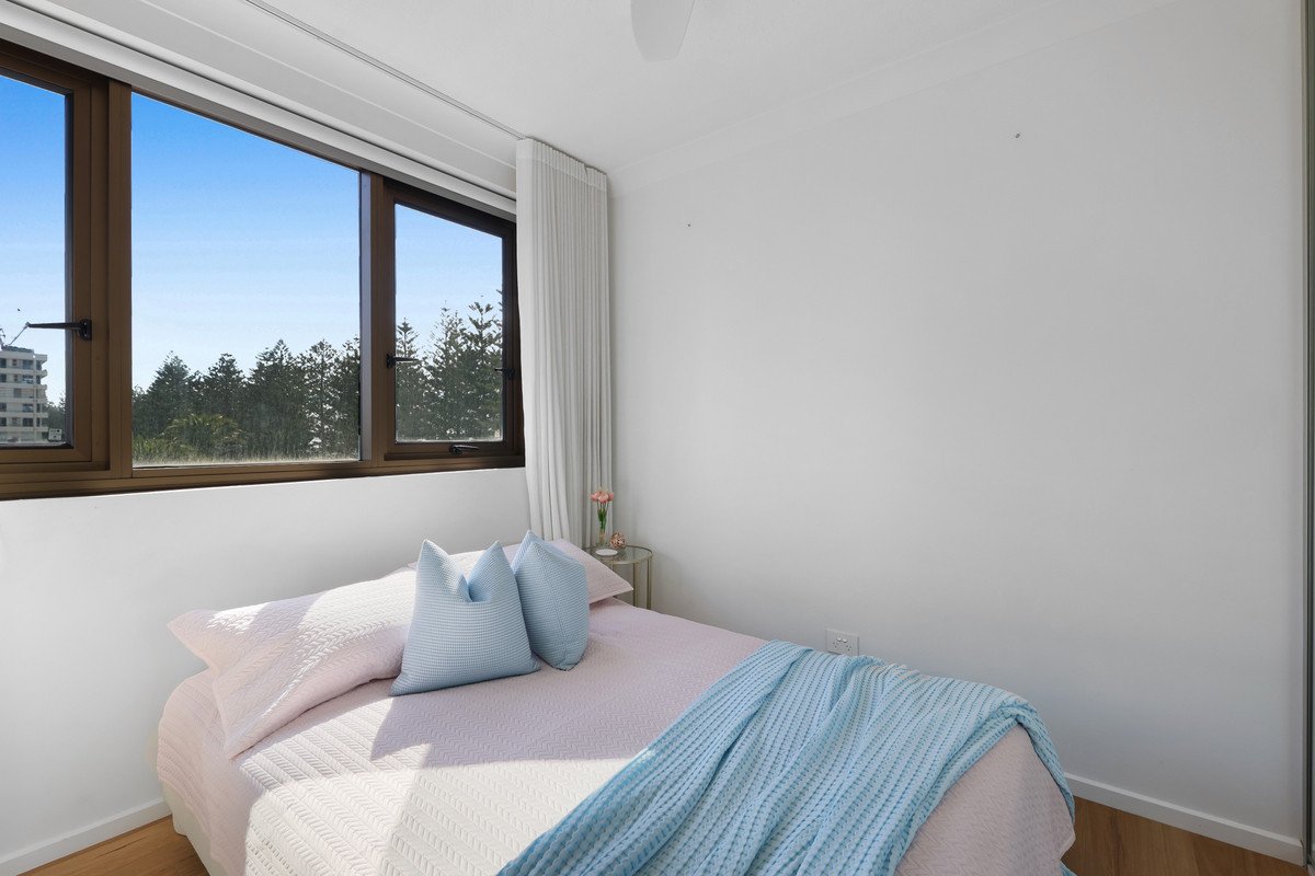 4/164 The Esplanade Burleigh Heads 21