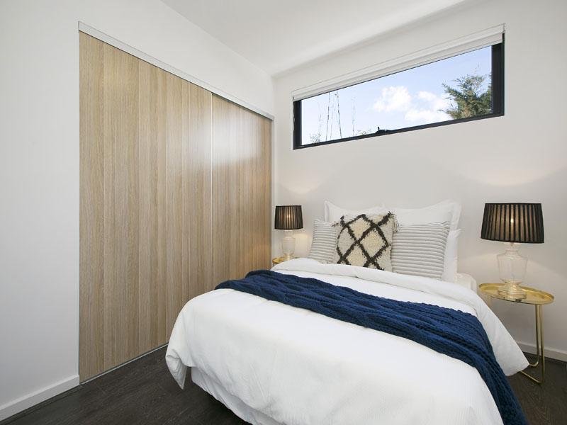 Gallery: 4/167 Beach Road