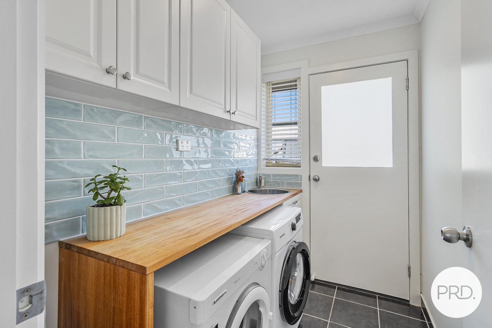 4/17-19 Spring Street CLAREMONT 19
