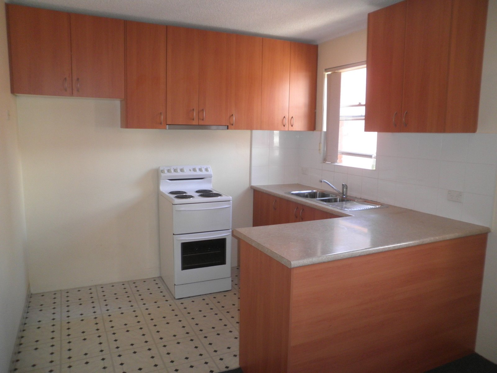 4/17 Brittain Crescent HILLSDALE 1