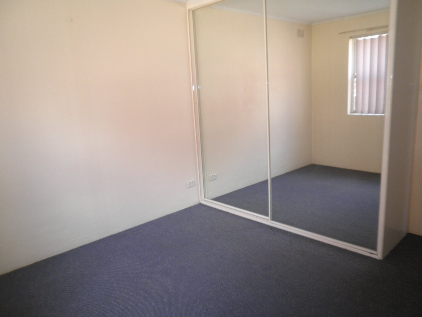 4/17 Brittain Crescent HILLSDALE 5