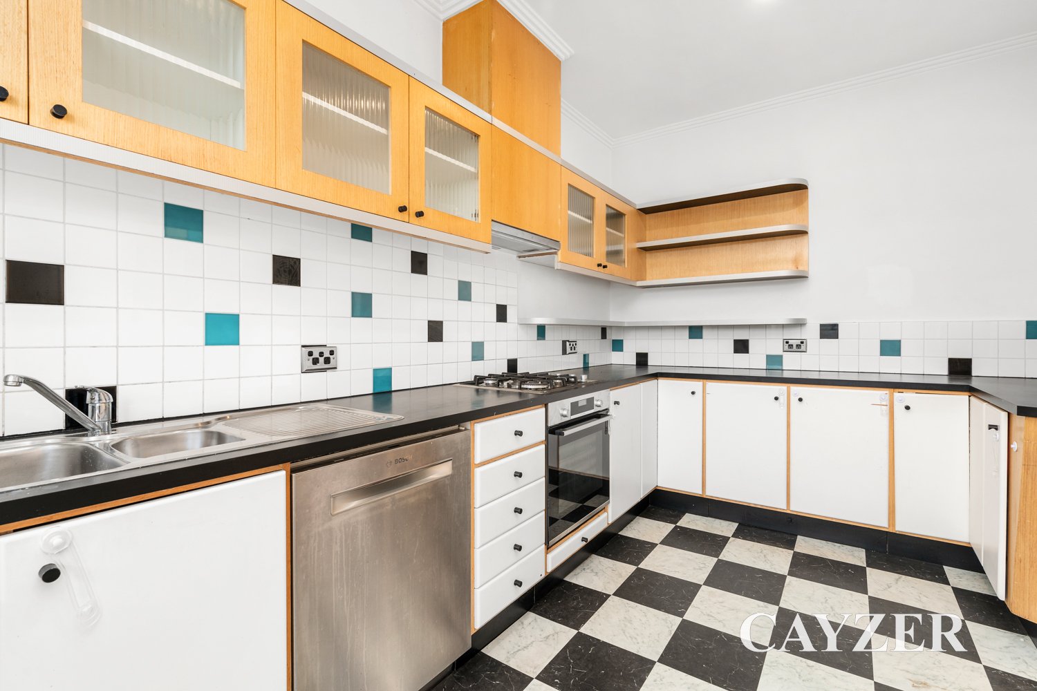Gallery: 4/17 Cowderoy Street