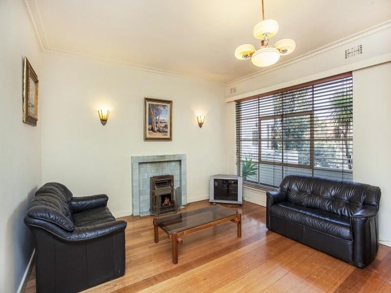 Gallery: 4/17 Cowderoy Street