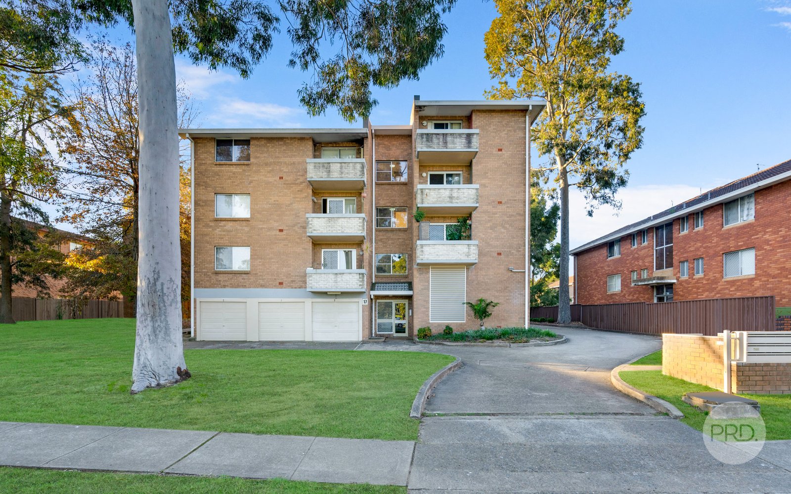 4/17 Santley Crescent,  KINGSWOOD 9