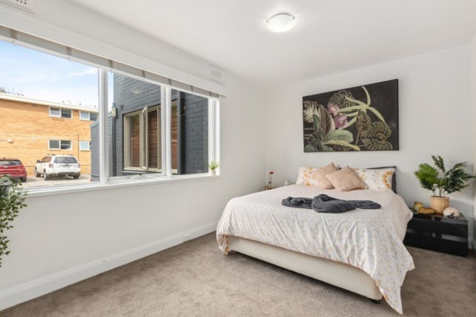 Real Estate and Property in 4/17 Tiuna Grove, Elwood, VIC