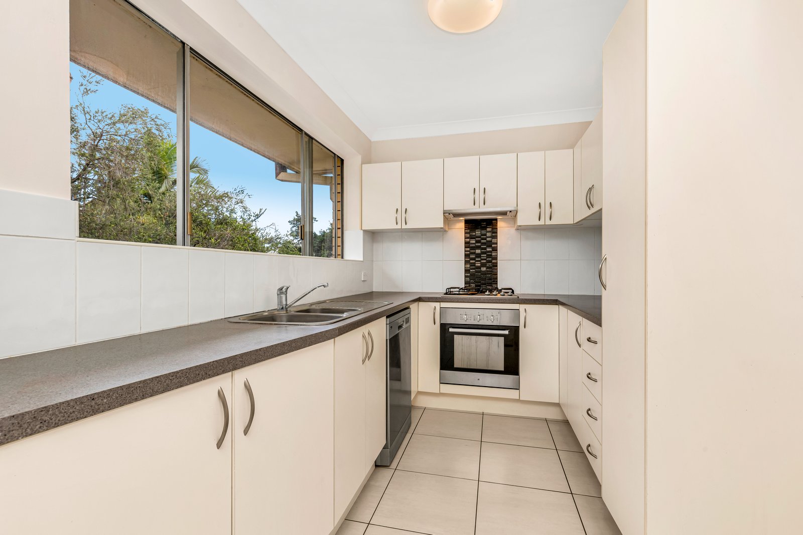 4/17 Trundle Street ENOGGERA 2