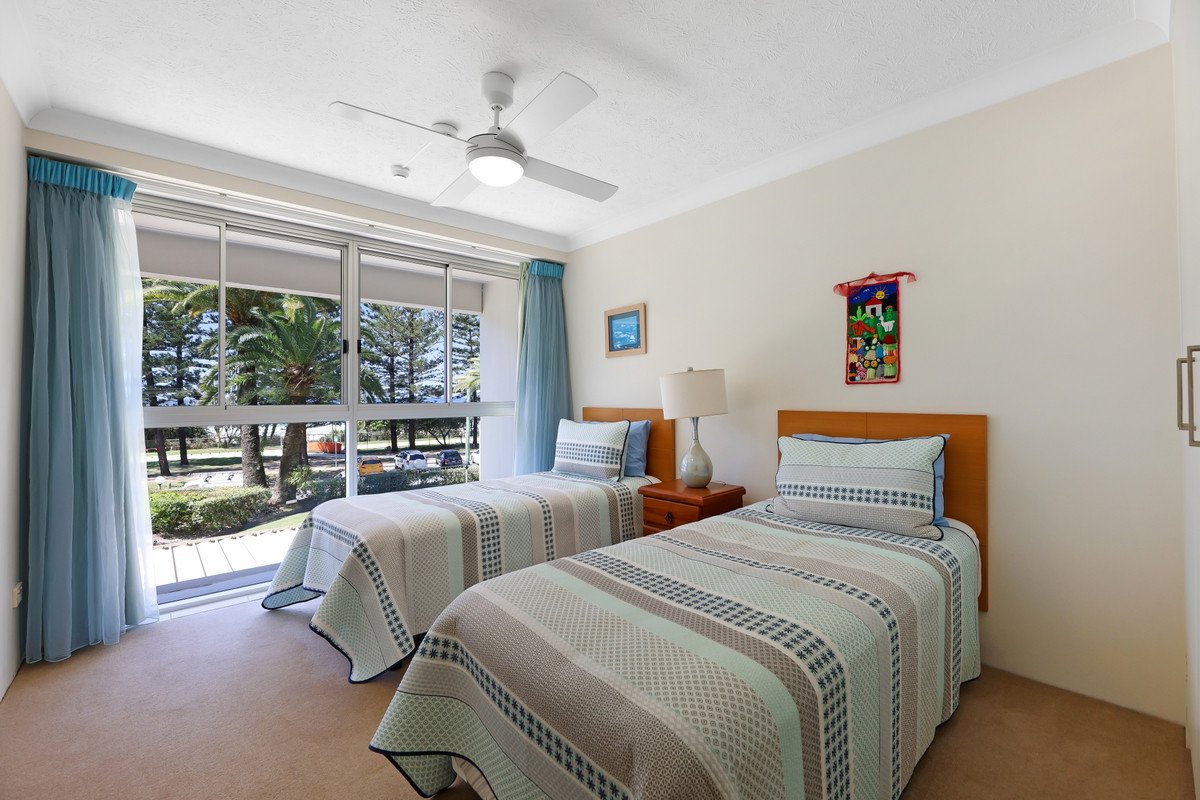 4/170-180 The Esplanade Burleigh Heads 11