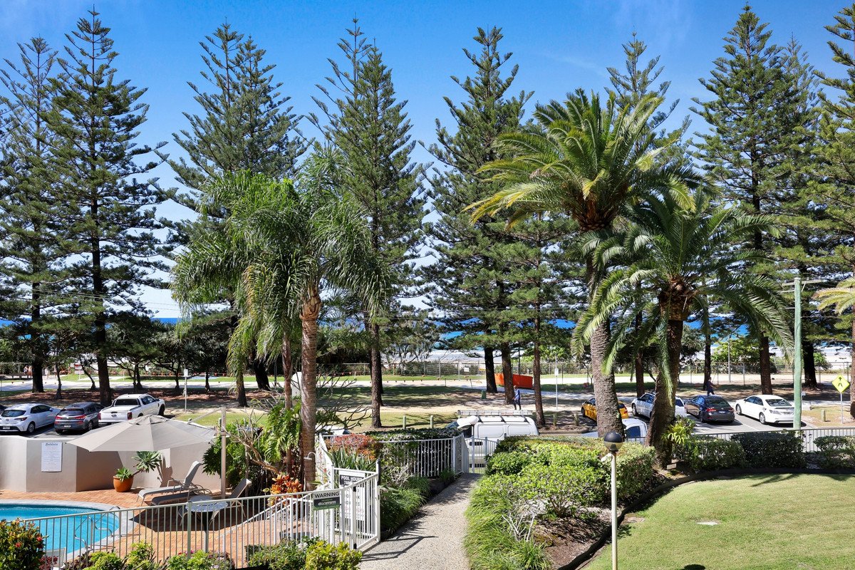 4/170-180 The Esplanade Burleigh Heads 15
