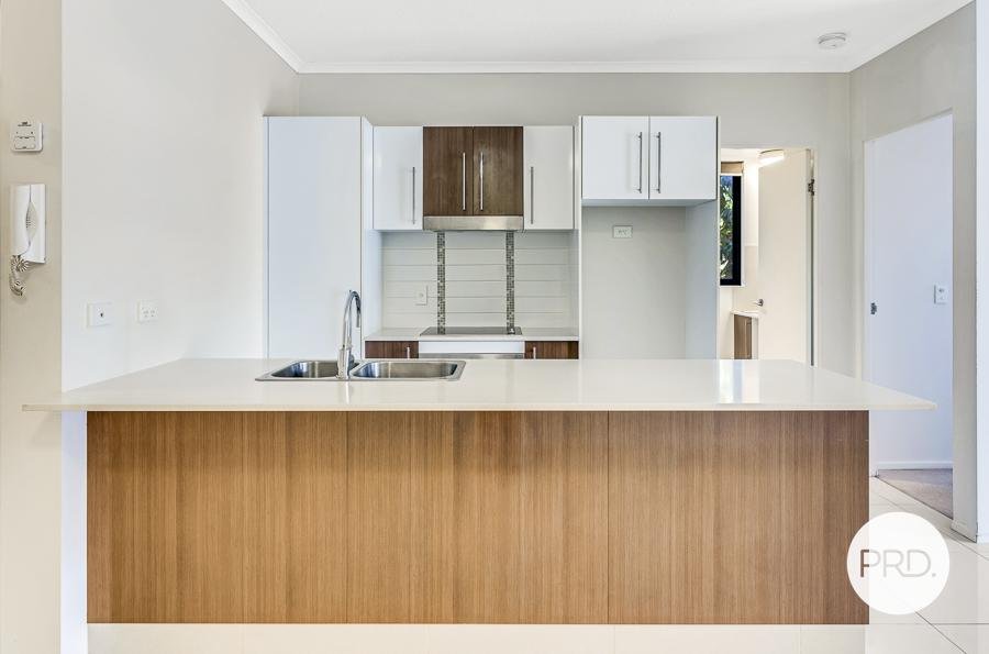4/171 Scarborough Street SOUTHPORT 4
