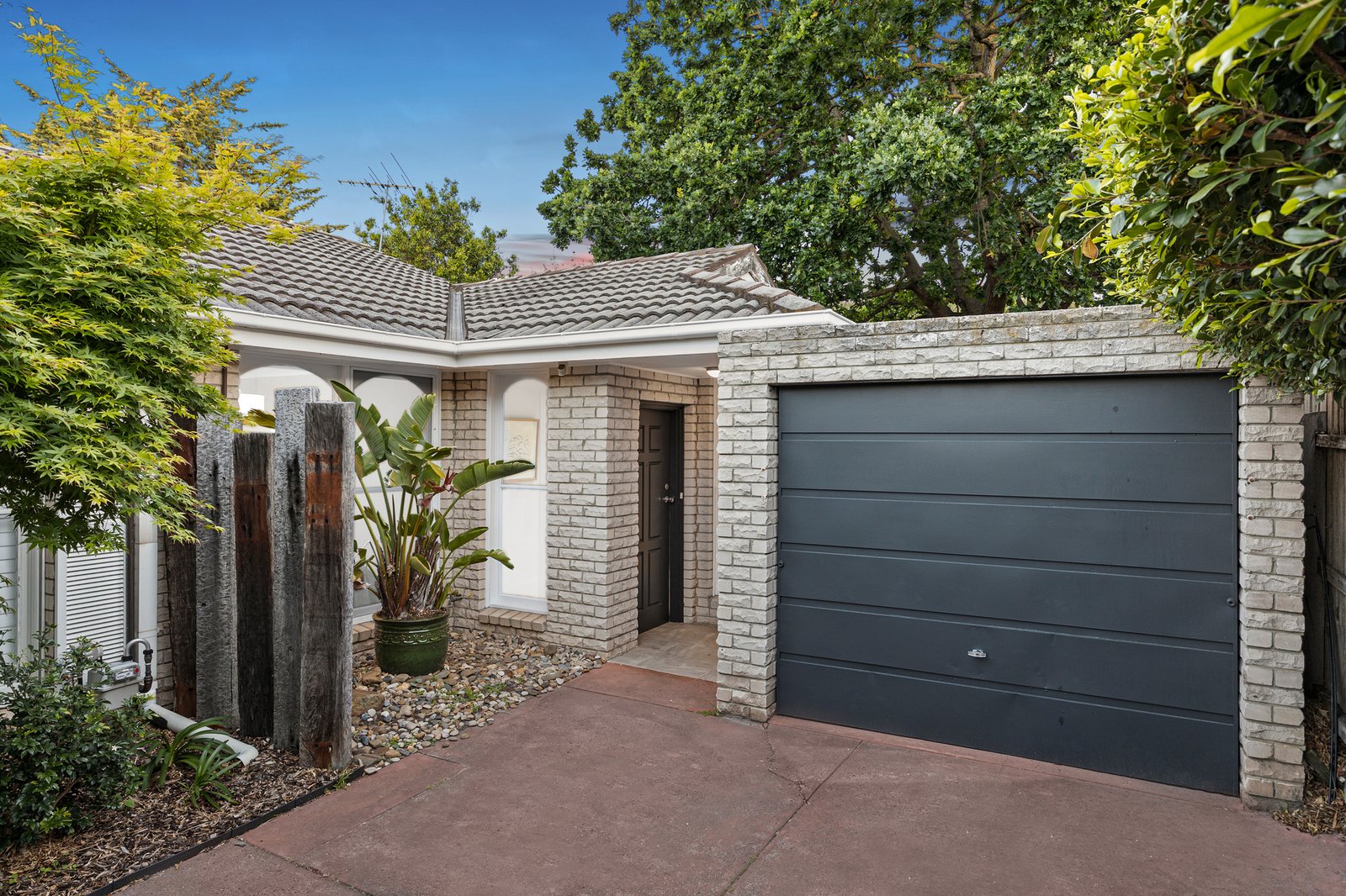 Gallery: 4/172 Bay Road