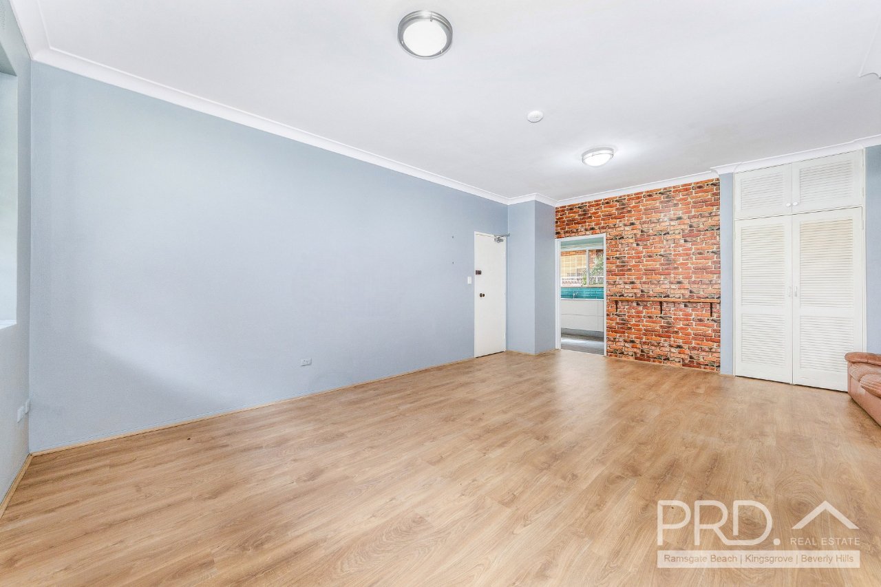 4/173-175 Russell Avenue DOLLS POINT 3