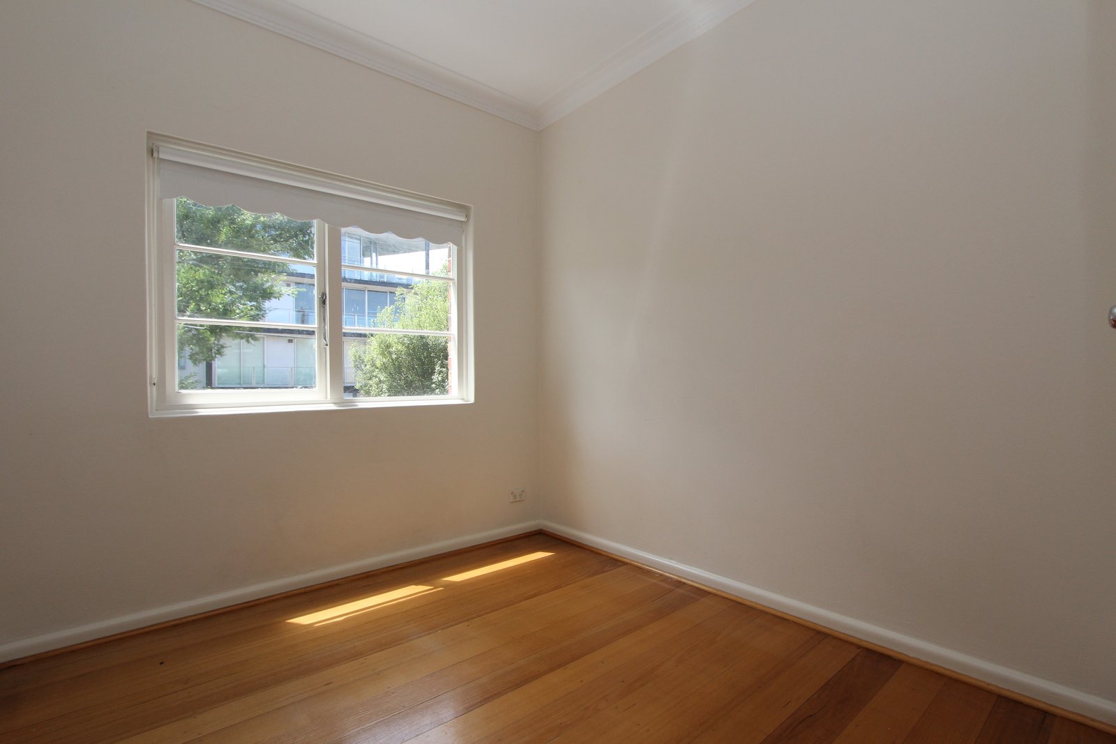 Real Estate and Property in 4/176 Ormond Road, Elwood, VIC