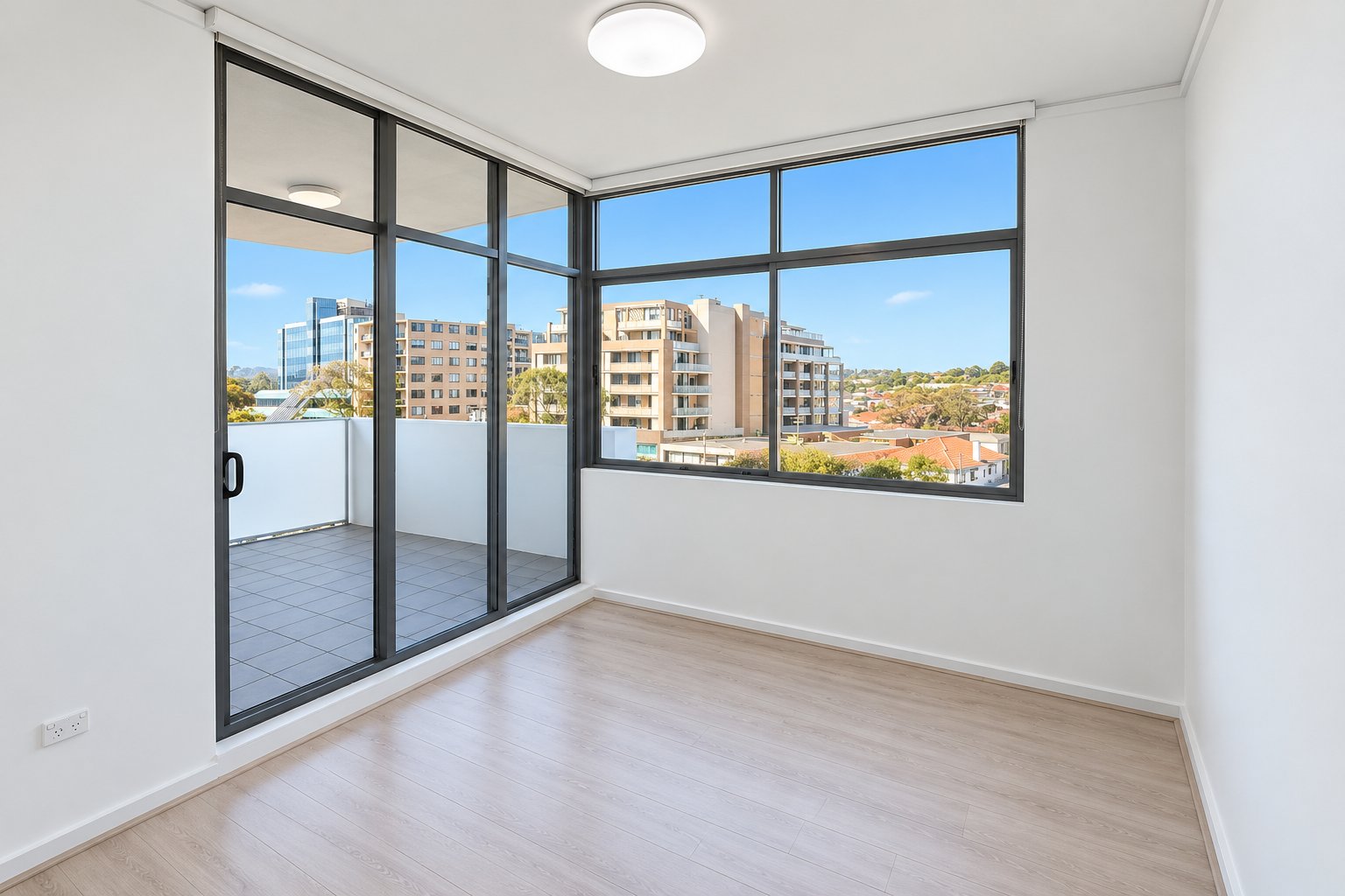 417/717 Anzac Parade MAROUBRA 10
