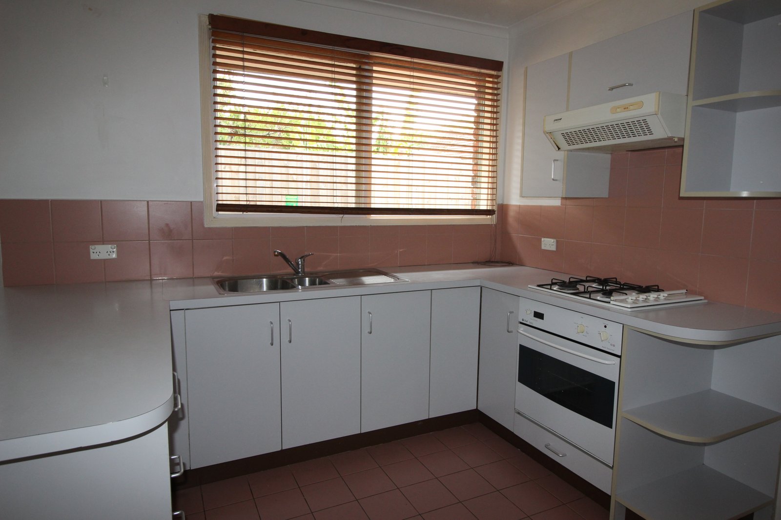 Gallery: 4/178 Warrigal Road