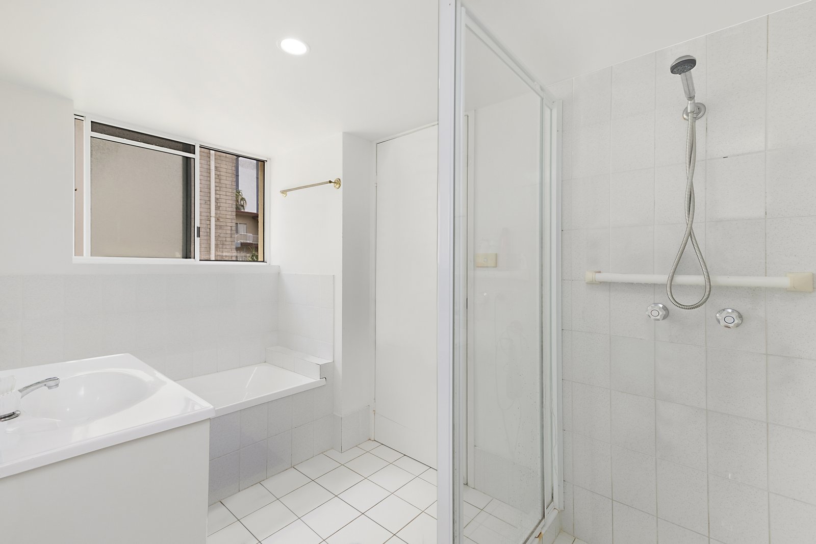 4/18-20 Garrick Street COOLANGATTA 7