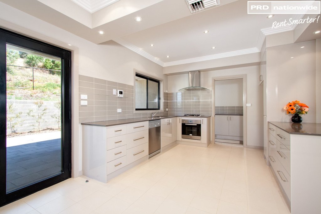 4/18-20 Railway Street WAGGA WAGGA 3
