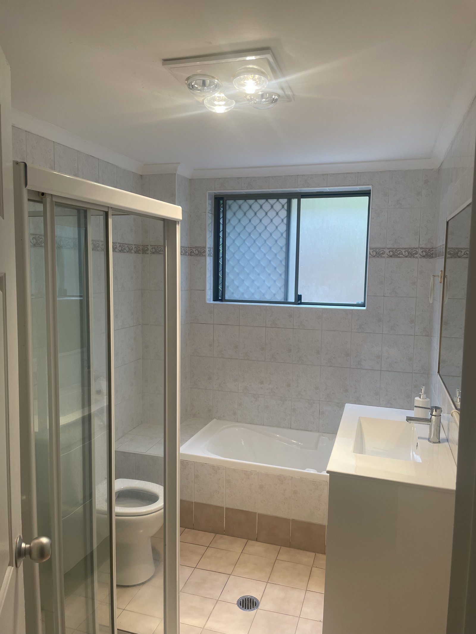 4/18-22 West Street HURSTVILLE 8