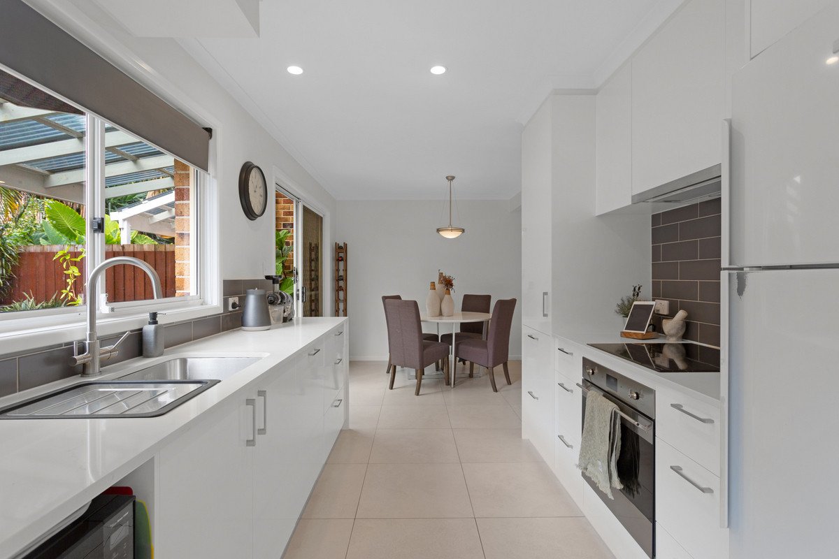 4/18 Bottlewood Court Burleigh Waters 2