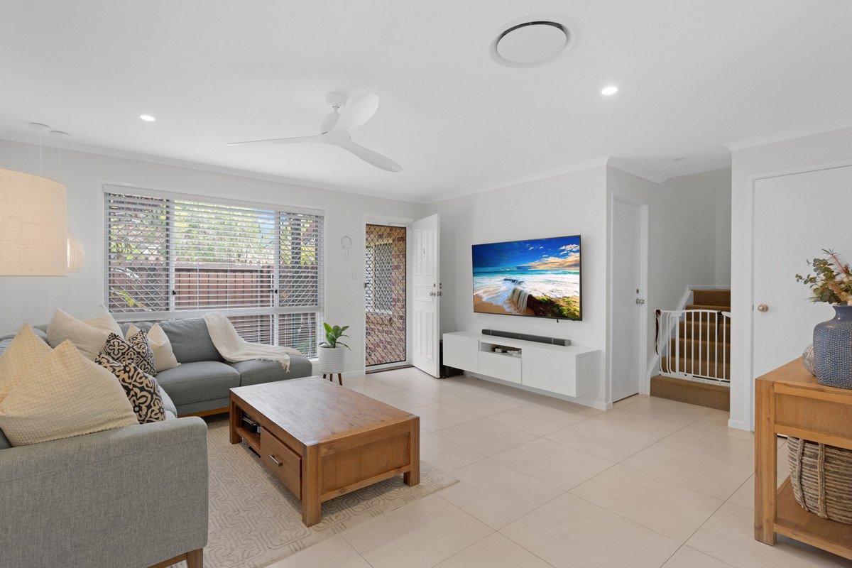 4/18 Bottlewood Court Burleigh Waters 3
