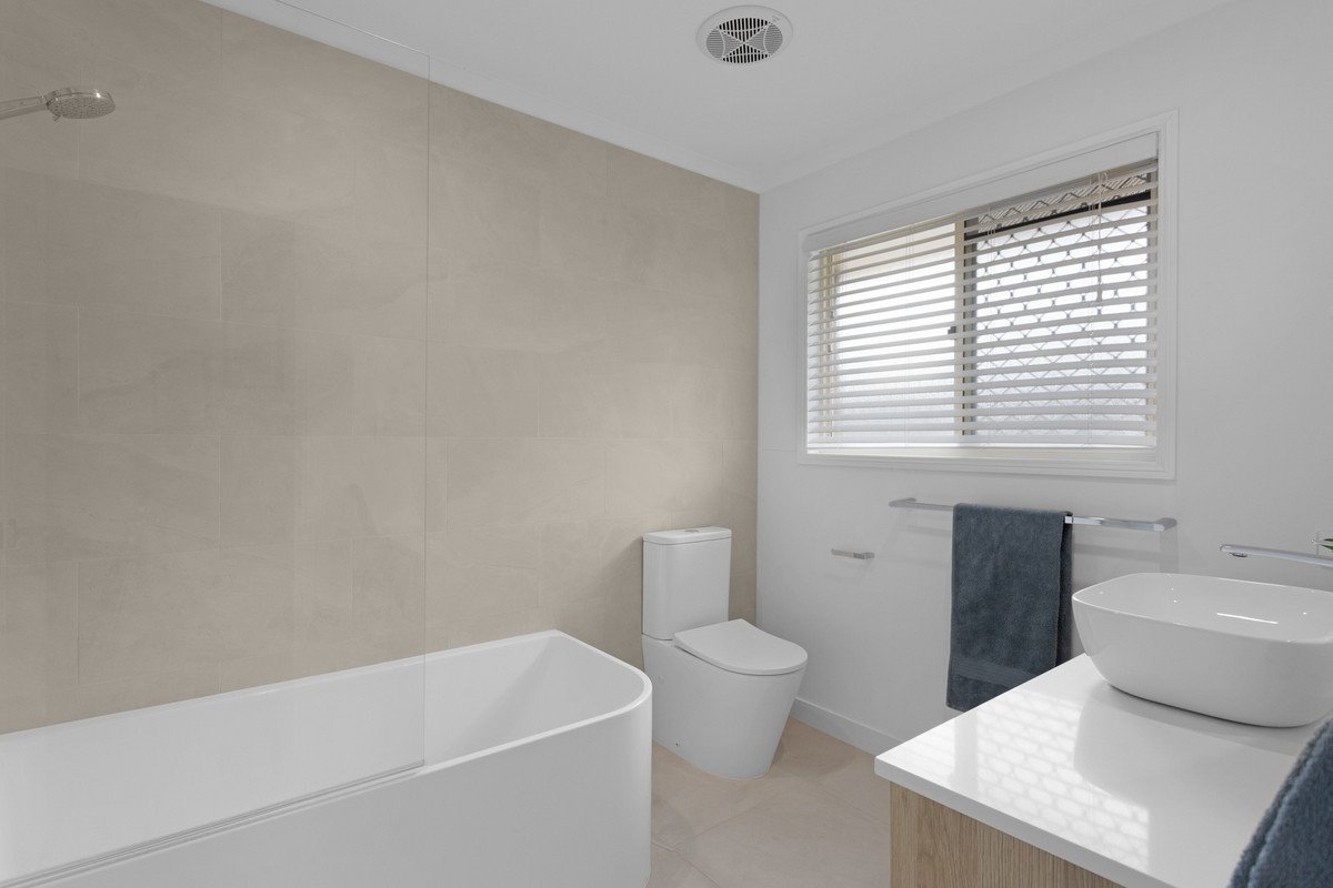 4/18 Bottlewood Court Burleigh Waters 11