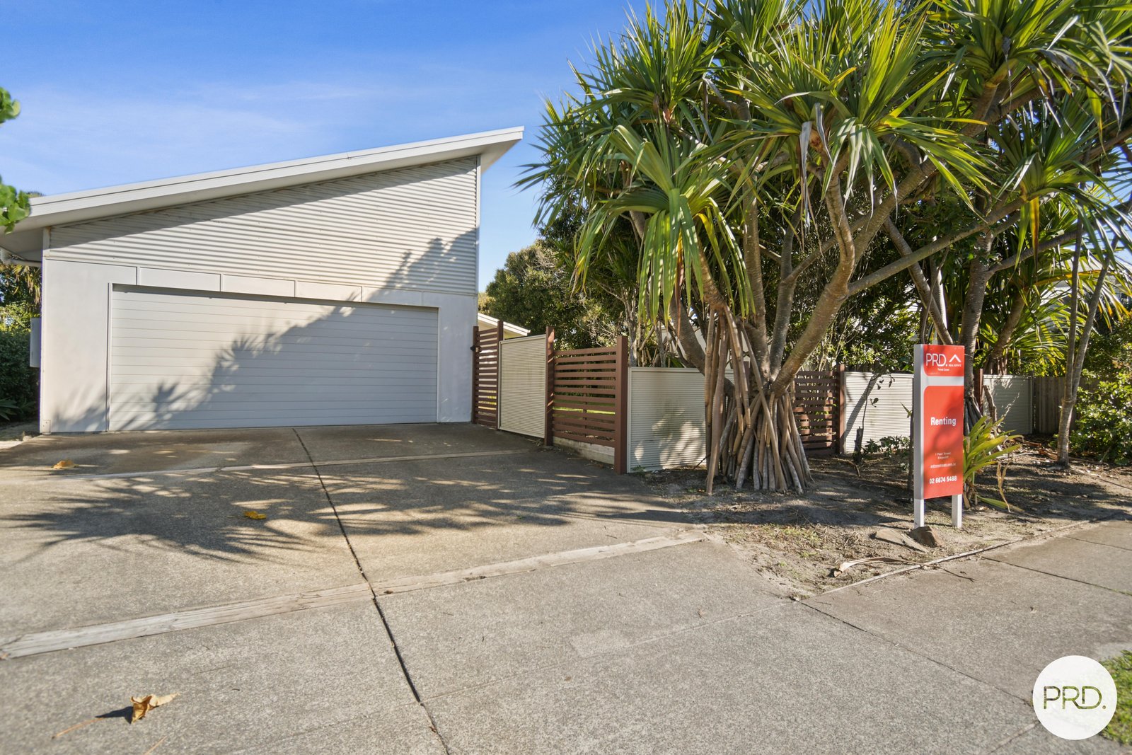 418 Casuarina Way CASUARINA 4