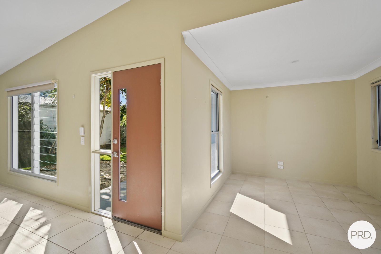 418 Casuarina Way CASUARINA 11