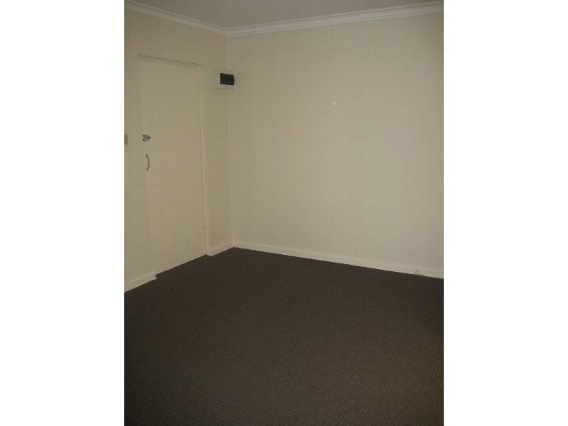 Gallery: 4/18 Collins Street