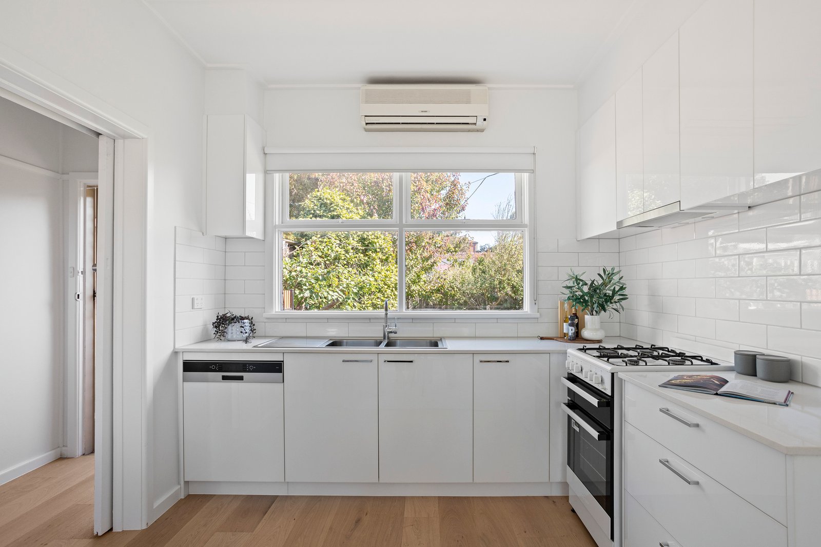 Real Estate and Property in 4/18 Flinders Street, Mentone, VIC