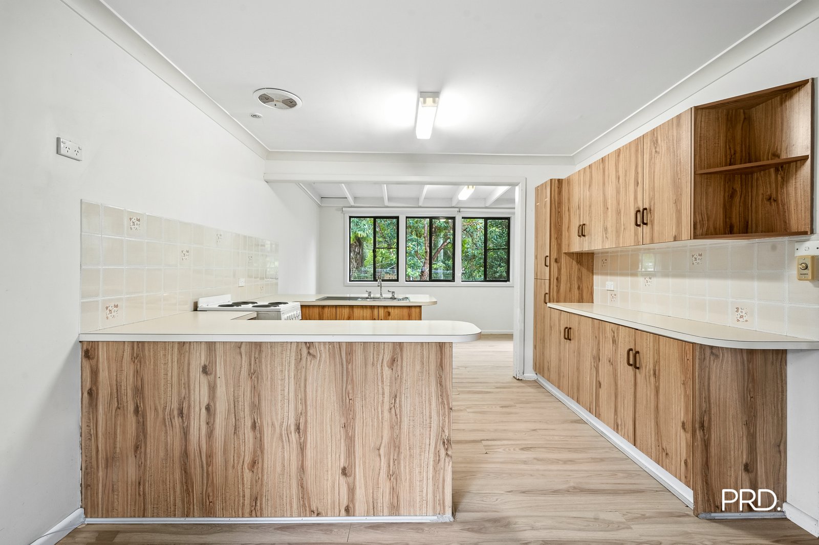 418 Hawkesbury Rd  Winmalee 5