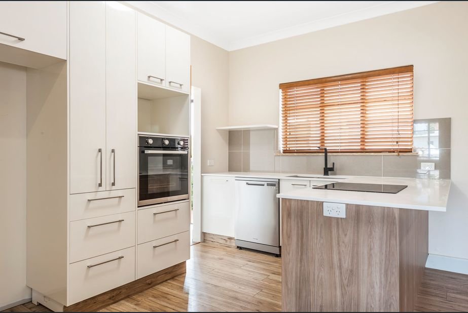 418 Kokoda Street NORTH ALBURY 3