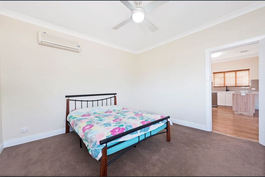 418 Kokoda Street NORTH ALBURY 8