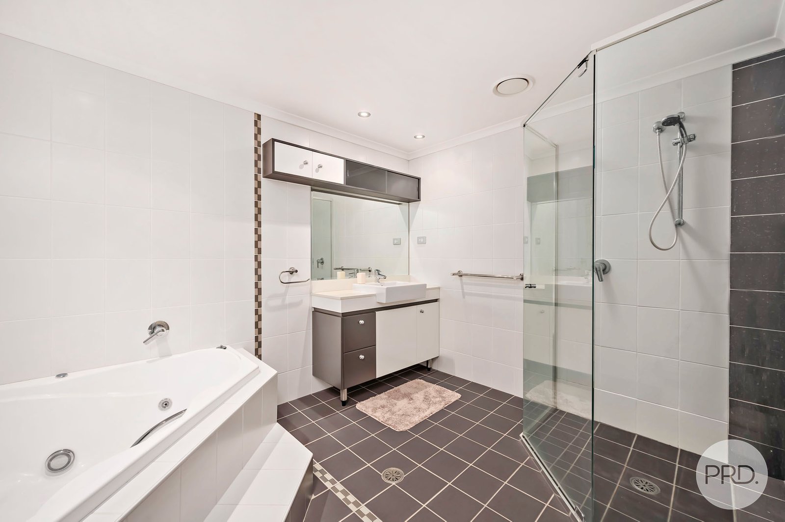 4/18 Kurrawa Close NELSON BAY 18