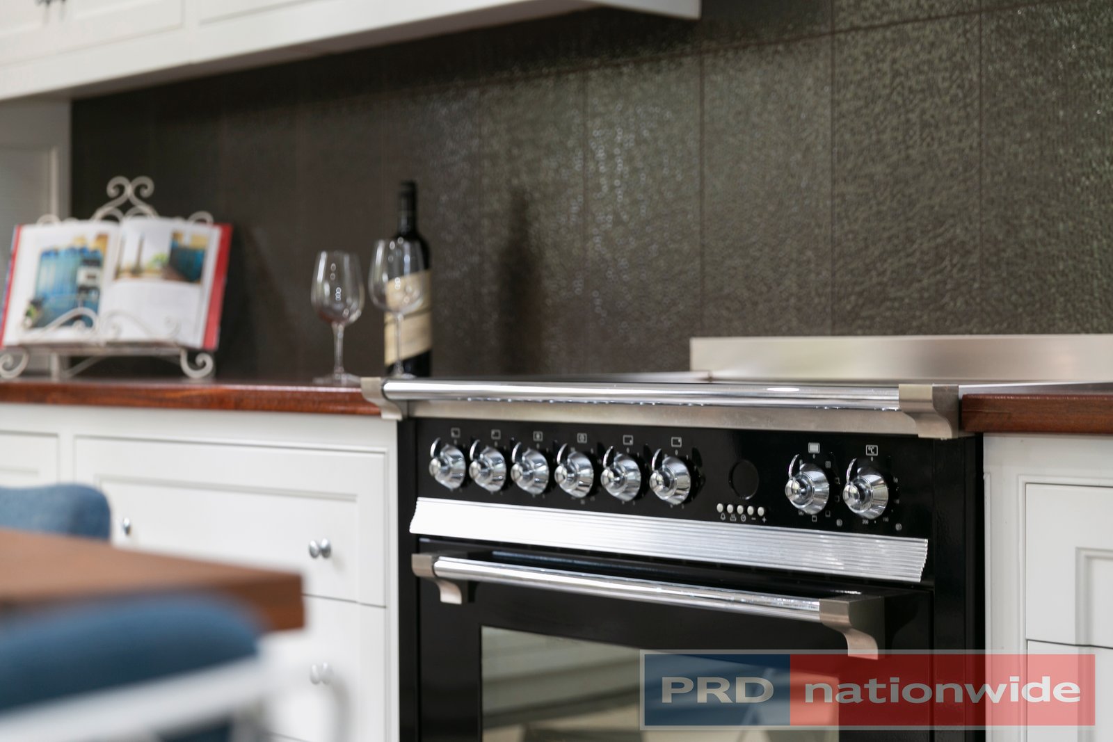 418 Larter Street GOLDEN POINT 14