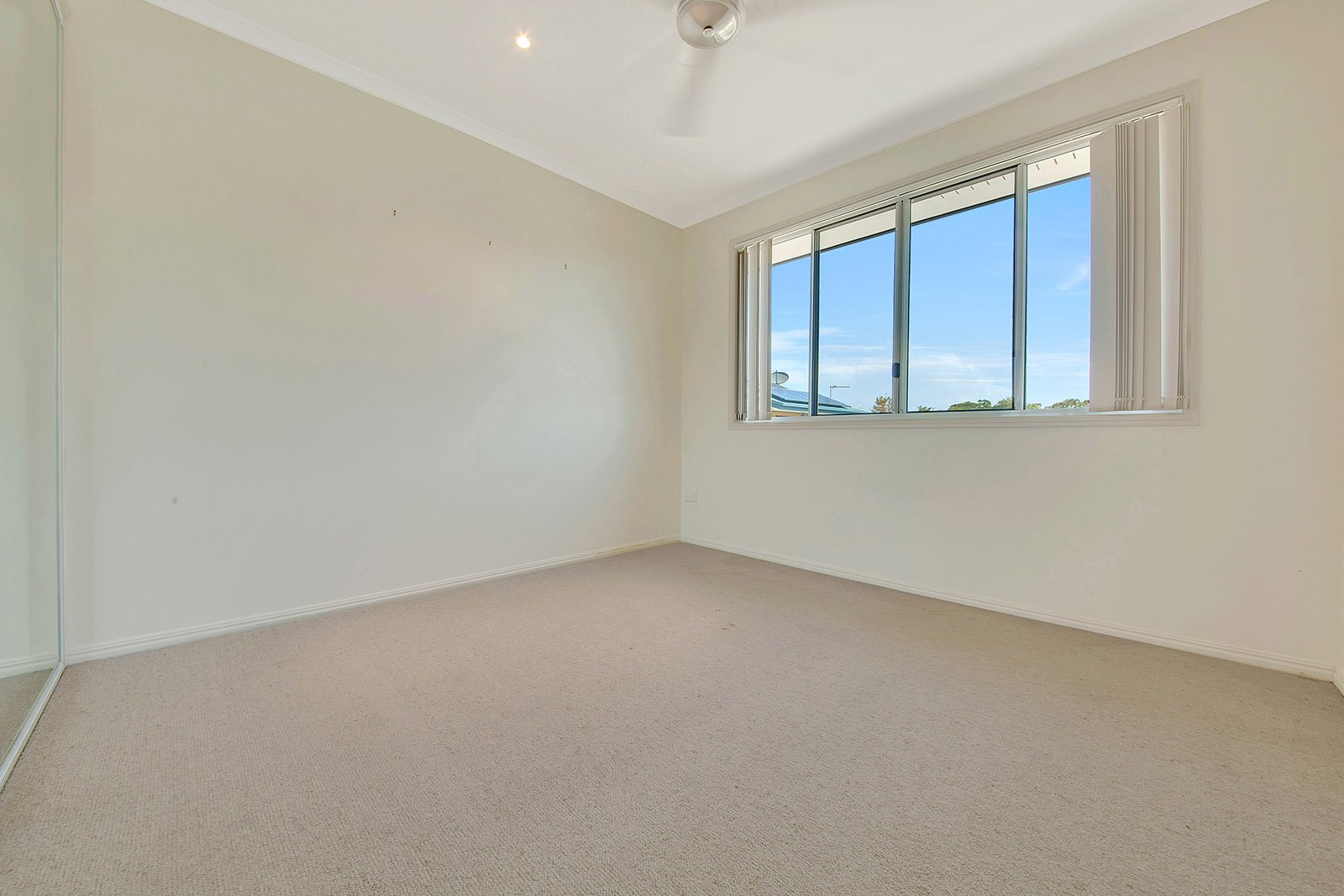 4/18 PACIFIC Avenue TANNUM SANDS 9