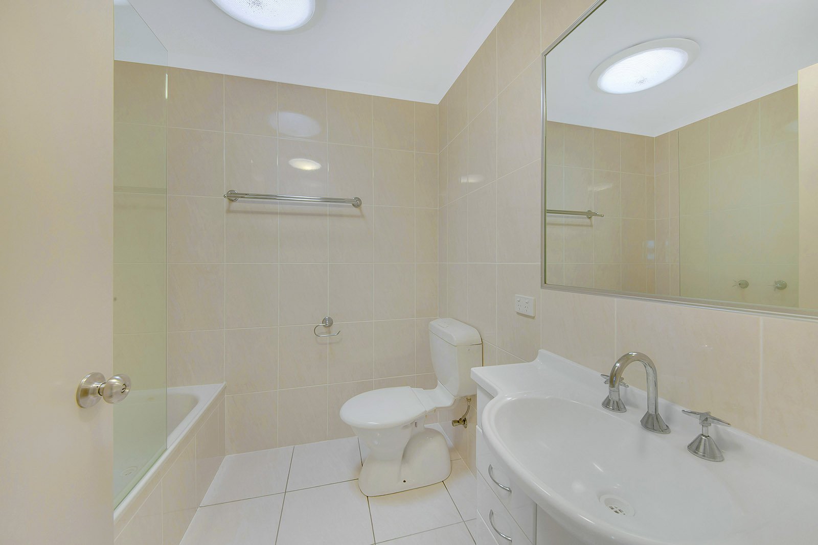 4/18 PACIFIC Avenue TANNUM SANDS 3