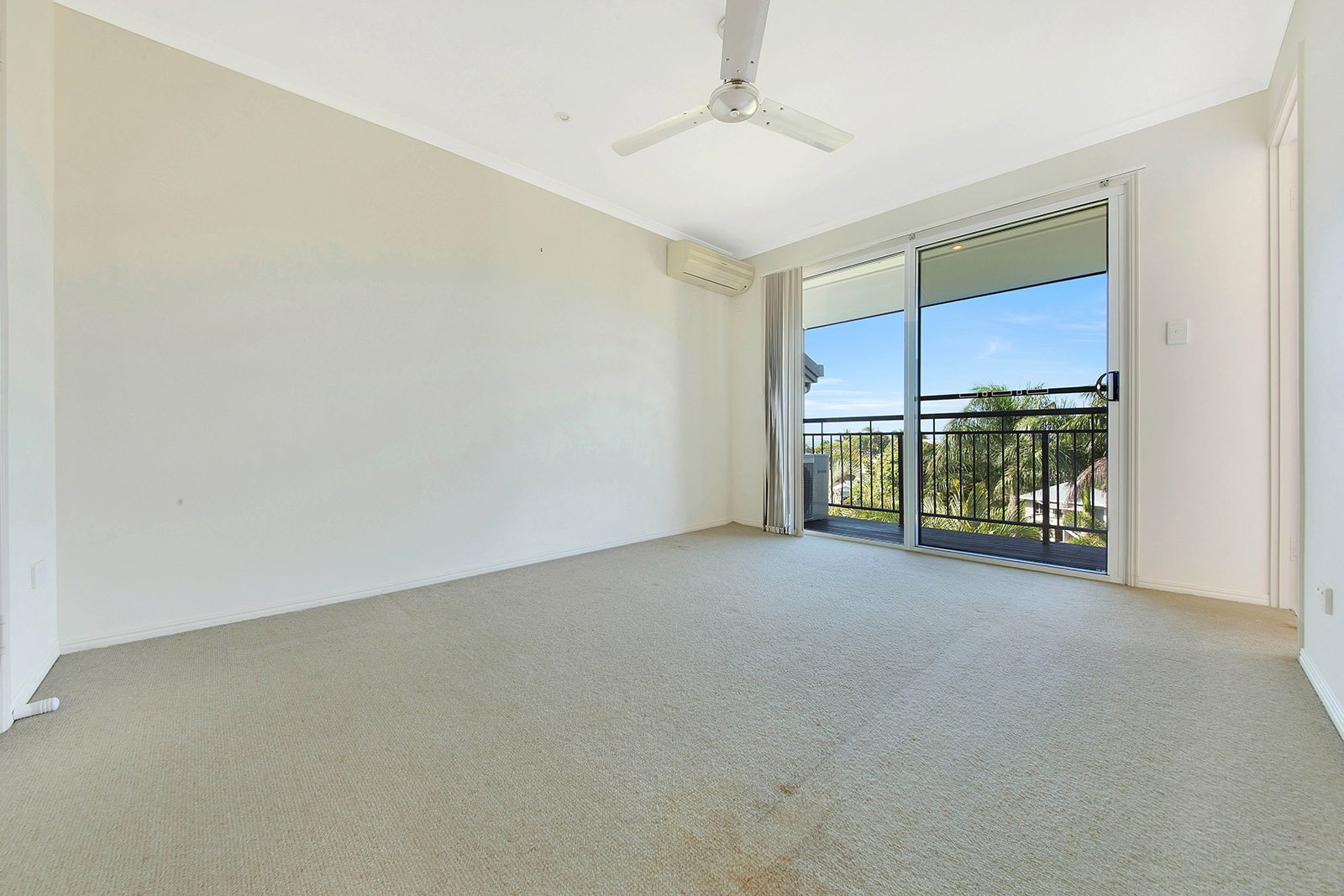 4/18 PACIFIC Avenue TANNUM SANDS 9