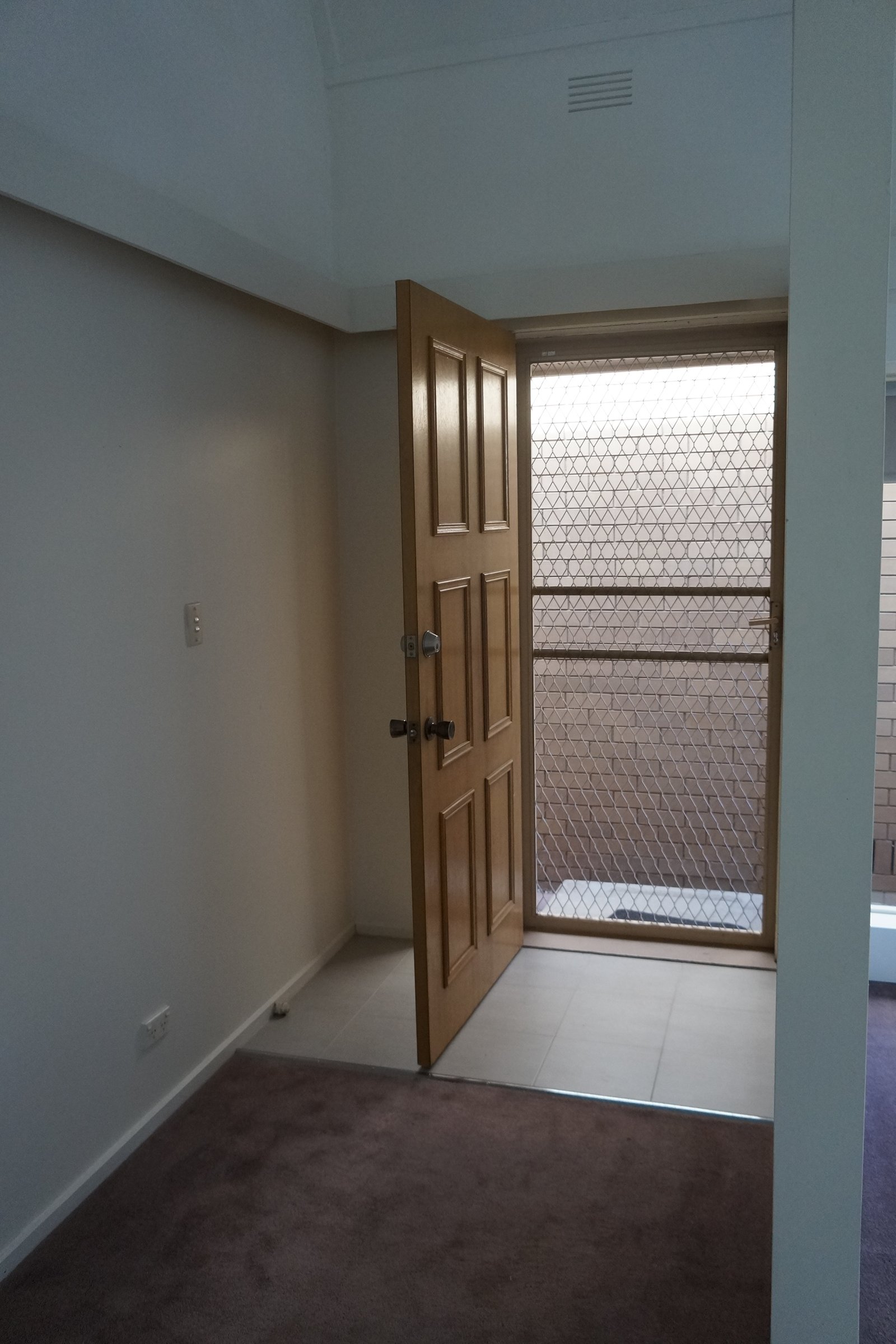 Gallery: 4/18 Peace Street