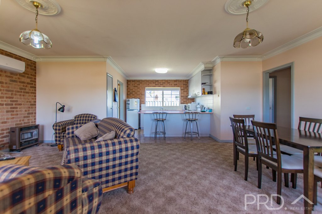 4/18 Russell Street TUMUT 2