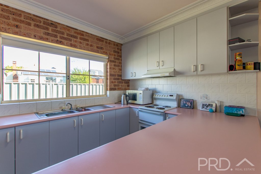 4/18 Russell Street TUMUT 3