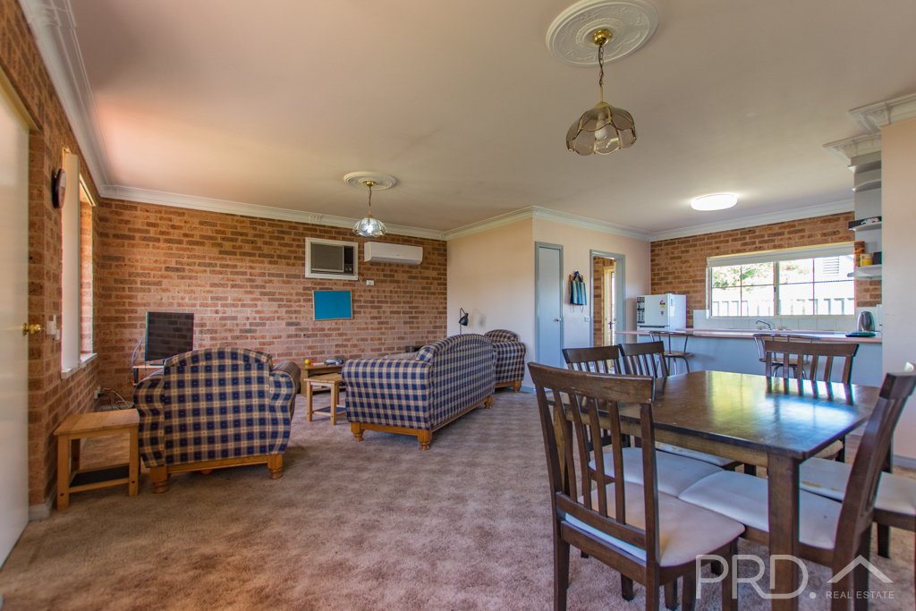 4/18 Russell Street TUMUT 5