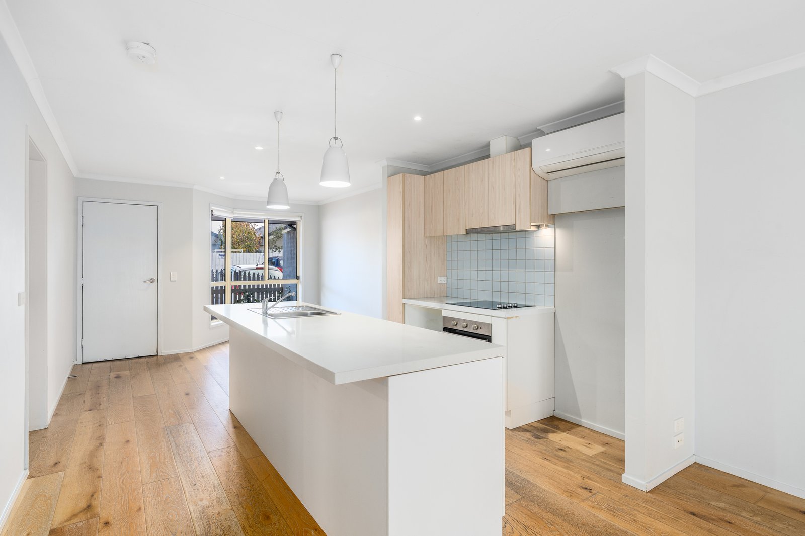 Gallery: 4/180 Cox Road