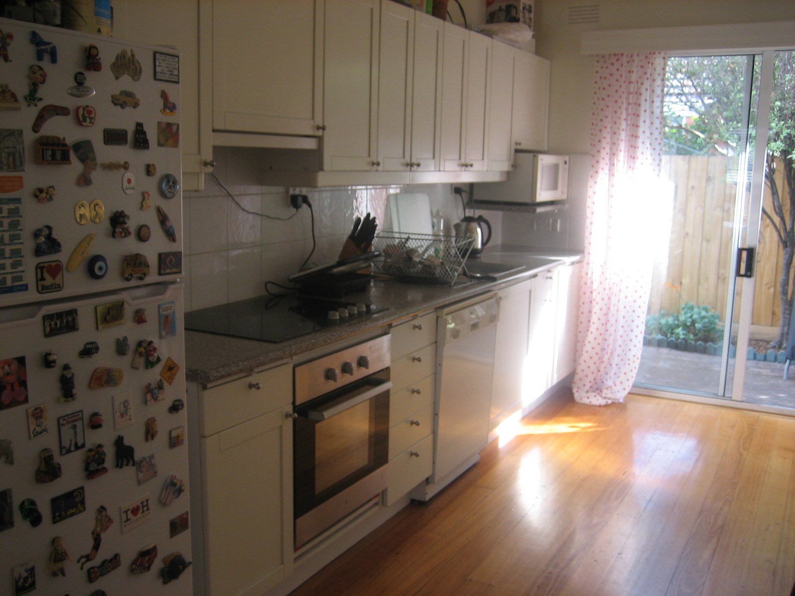 Gallery: 4/184 Beach Road