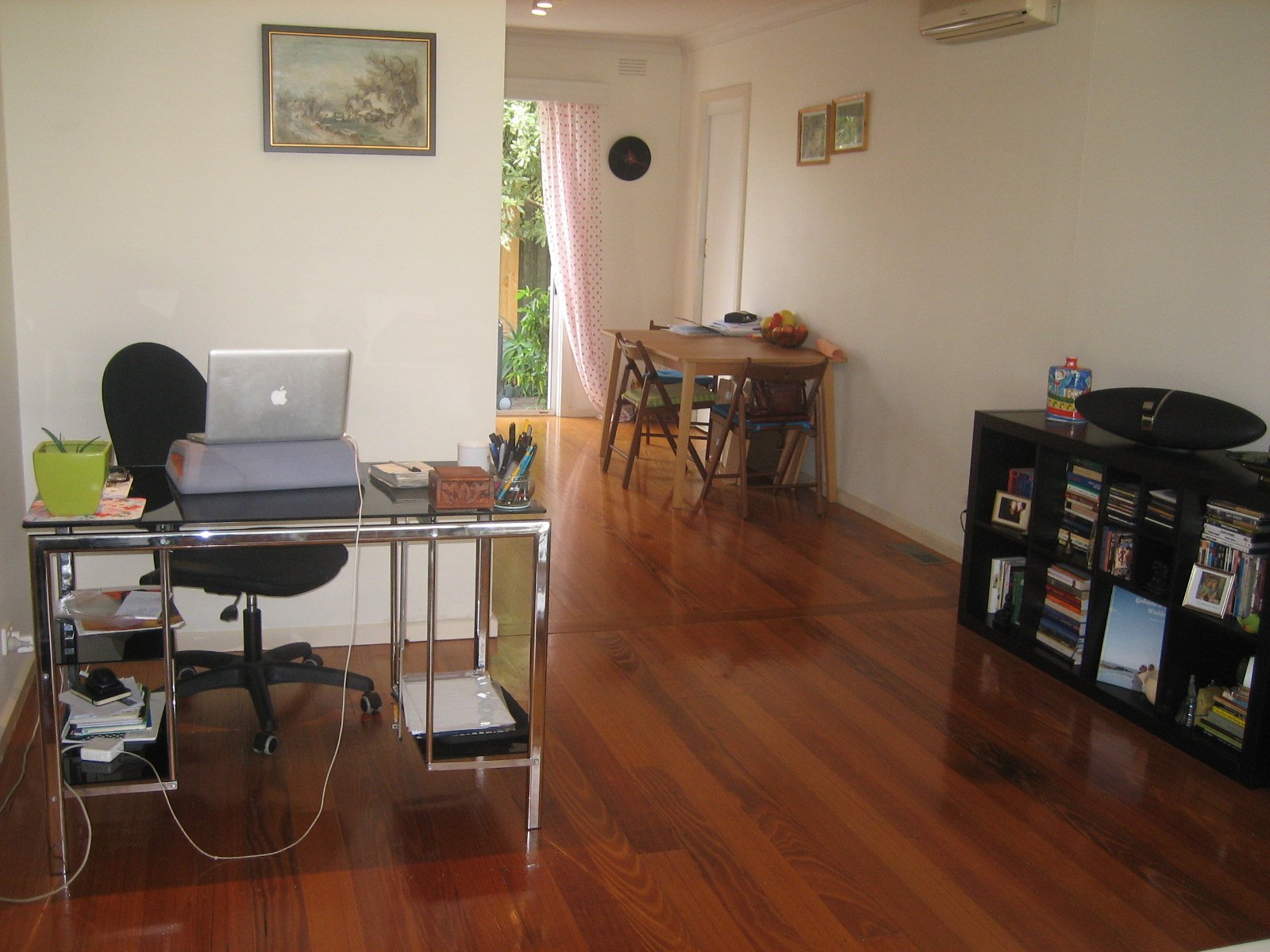Gallery: 4/184 Beach Road