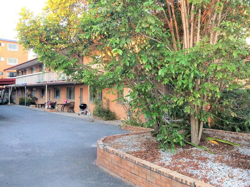 4/1875 Gold Coast Hwy  BURLEIGH HEADS 10