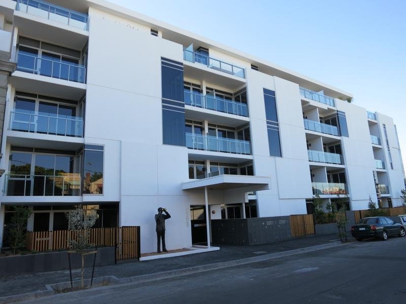 Gallery: 418/99 Dow Street