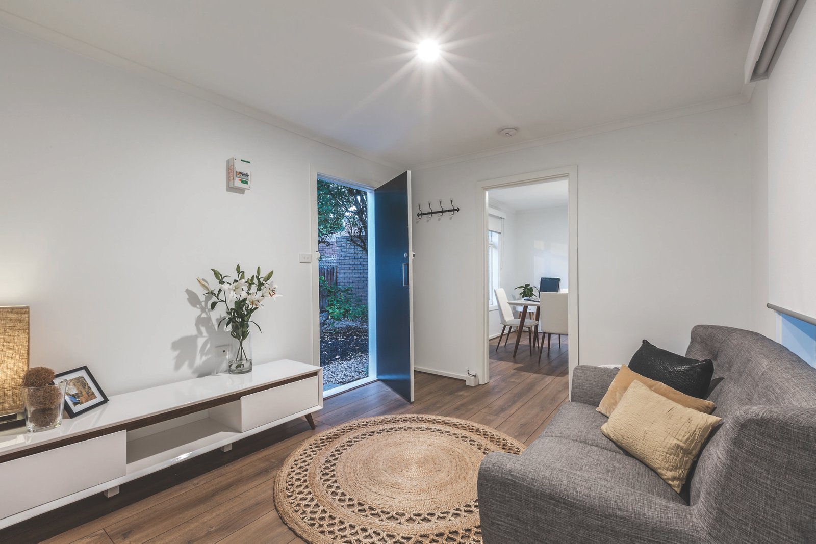 Gallery: 419 Drummond Street South