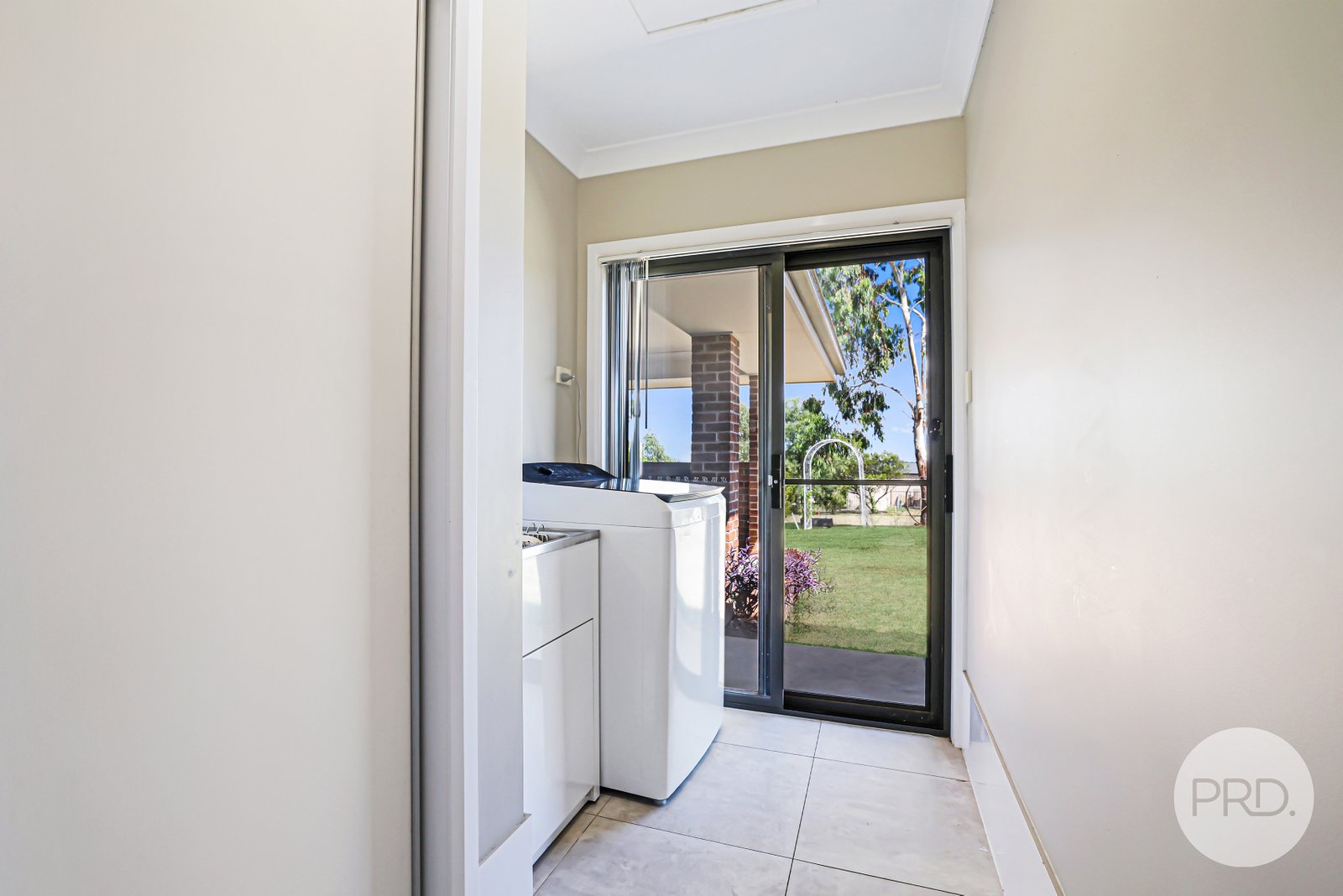 419 Forest Road TAMWORTH 27