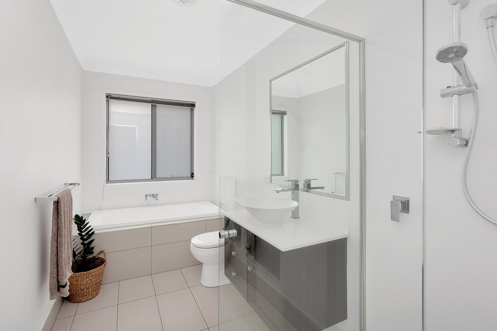 4/19 Rees Court ELANORA 13