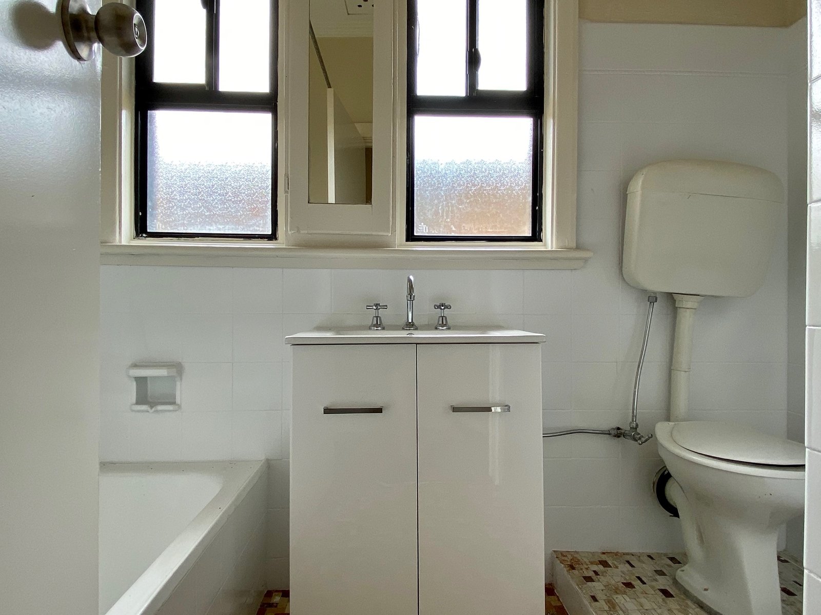 419 Tarakan Avenue NORTH ALBURY 10